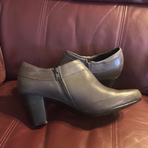 🆕 Clarks Bendables Leather gray 12 Narrow ankle boot - Picture 3 of 9